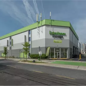 Beauty Image - Extra Space Storage at 7722 Fenton St, Silver Spring, MD 20910
