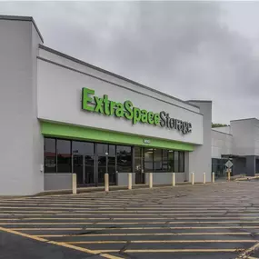 Beauty Image - Extra Space Storage at 643 N Expressway, Griffin, GA 30223