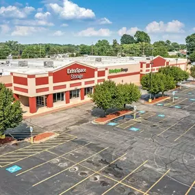 Beauty Image - Extra Space Storage at 10835 Saint Charles Rock Rd, St Ann, MO 63074