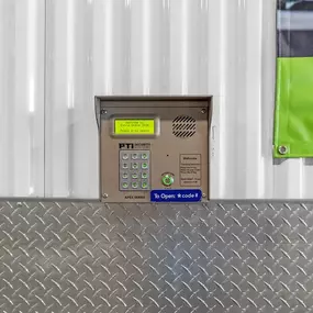 3826_Gate