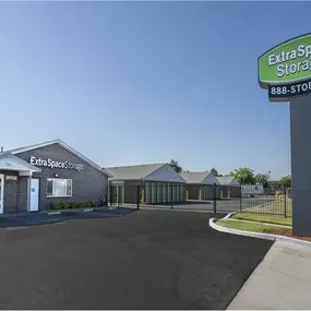 Beauty Image - Extra Space Storage at 2201 Crows Landing Rd, Modesto, CA 95358
