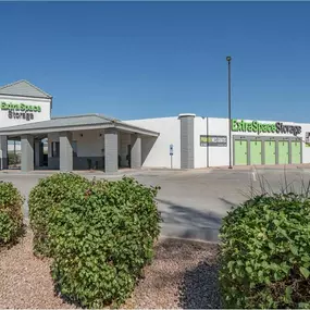 Beauty Image - Extra Space Storage at 5115 N 59th Ave, Glendale, AZ 85301