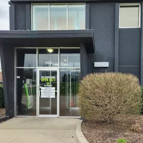 3452_Alternate Beauty Image