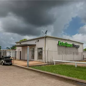 Alternate Beauty Image - Extra Space Storage at 115 Richwood Dr, Richwood, TX 77531