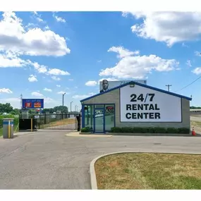 Beauty Image - Storage Express at 6529 S Madison Ave, Anderson, IN 46013