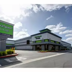 Beauty Image - Extra Space Storage at 8150 E Wardlow Rd, Long Beach, CA 90808