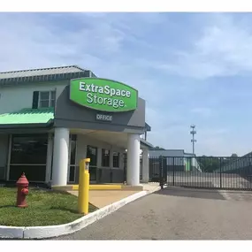 Alternate Beauty Image - Extra Space Storage at 1553 Grant Ave, Philadelphia, PA 19115