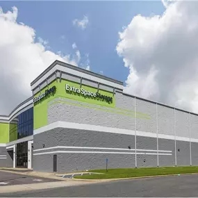 Beauty Image - Extra Space Storage at 2206 Victory Blvd, Portsmouth, VA 23702
