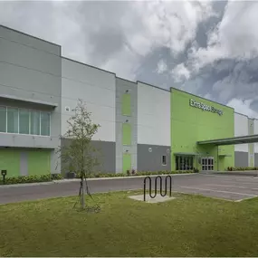 Beauty Image - Extra Space Storage at 6200 Edgelake Dr, Sarasota, FL 34240