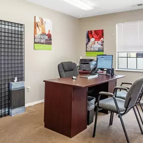 7747 - Office