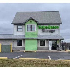 Beauty Image - Extra Space Storage at 1900 Old Rawsonville Rd, Belleville, MI 48111