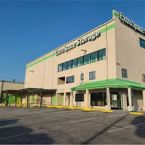 Beauty Image - Extra Space Storage at 5855 W Centinela Ave, Los Angeles, CA 90045