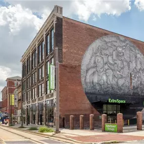 Beauty Image - Extra Space Storage at 602 N Howard St, Baltimore, MD 21201