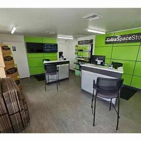 Office - Extra Space Storage at 1012 US-92, Auburndale, FL 33823