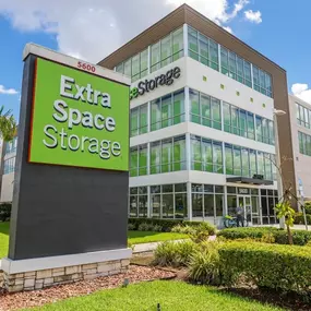 Beauty Image - Extra Space Storage at 5600 S University Dr, Davie, FL 33328