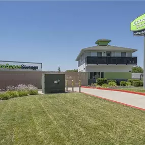 Alternate Beauty Image - Extra Space Storage at 6900 Franklin Blvd, Sacramento, CA 95823