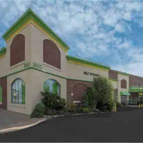 Beauty Image - Extra Space Storage at 1990 Jericho Tpke, New Hyde Park, NY 11040