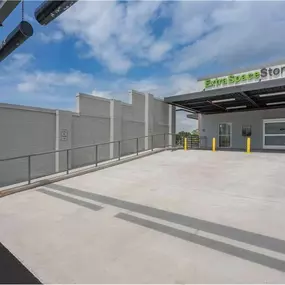 Alternate Beauty Image - Extra Space Storage at 675 US Hwy 1, Iselin, NJ 08830