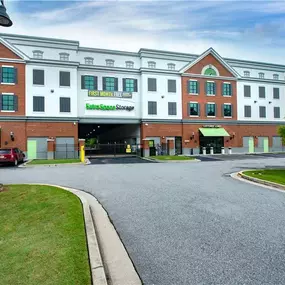 Beauty Image - Extra Space Storage at 6780 Roswell Rd, Sandy Springs, GA 30328