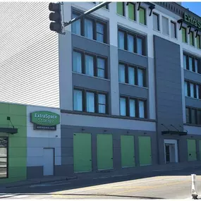 Beauty Image - Extra Space Storage at 707 W Harrison St, Chicago, IL 60607