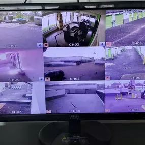 Security Screens - Extra Space Storage at 395 Union Ave, Memphis, TN 38103