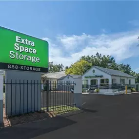 Alternate Beauty Image - Extra Space Storage at 1533 Ashley River Rd, Charleston, SC 29407