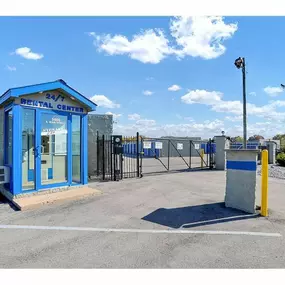 Beauty Image - Storage Express at 5800 E Main St, Avon, IN 46123