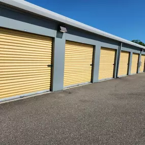 3869_Loading Bay