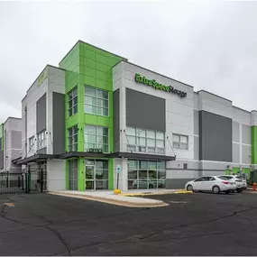 Beauty Image - Extra Space Storage at 1432 W Ogden Ave, Naperville, IL 60563