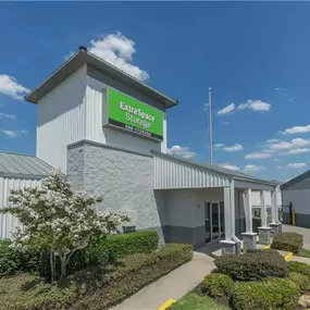 Alternate Beauty Image - Extra Space Storage at 1975 W Northwest Hwy, Dallas, TX 75220
