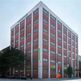 Beauty Image - Extra Space Storage at 901 W Adams St, Chicago, IL 60607