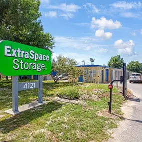 Beauty Image - Extra Space Storage at 4121 Gulf Breeze Pkwy, Gulf Breeze, FL 32563