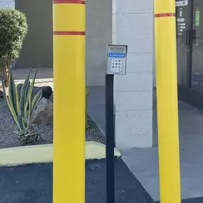 Gate