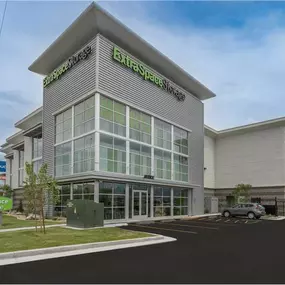 Beauty Image - Extra Space Storage at 5459 S Commerce Dr, Murray, UT 84107