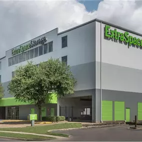 Beauty Image - Extra Space Storage at 2222 Southwest Fwy, Houston, TX 77098
