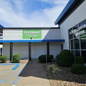 Alternate Beauty Image - Storage Express at 5100 Vogel Rd, Evansville, IN 47715