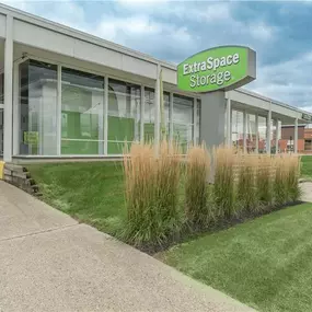 Alternate Beauty Image - Extra Space Storage at 3512 S Martin Luther King Jr Blvd, Lansing, MI 48910