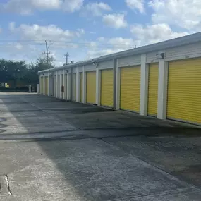 3805_Exterior Units