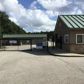 4202_Gate