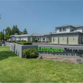 Alternate Beauty Image - Extra Space Storage at 161 Duesenberg Dr, Thousand Oaks, CA 91362