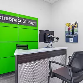6137 - Office