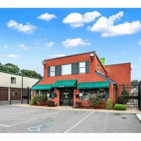 Beauty Image - Extra Space Storage at 35 Ray Ave, Burlington, MA 01803