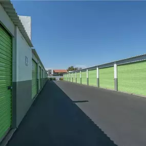 Exterior Units - Extra Space Storage at 2880 W Elliot Rd, Chandler, AZ 85224