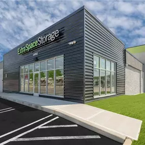 Beauty Image - Extra Space Storage at 2525 Long Beach Rd, Oceanside, NY 11572