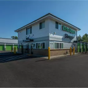 Beauty Image - Extra Space Storage at 12129 Pacific Hwy SW, Lakewood, WA 98499