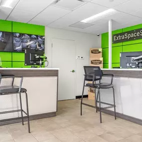 7715 - Office