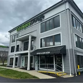 Beauty Image - Extra Space Storage at 2005 Trout Rd, Annapolis, MD 21401