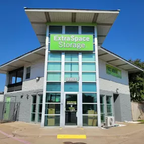Beauty Image - Extra Space Storage at 19211 Preston Rd, Dallas, TX 75252