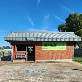 Beauty Image - Extra Space Storage at 2124 Charles Bryan Rd, Memphis, TN 38133