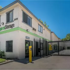 Alternate Beauty Image - Extra Space Storage at 305 S Long Beach Blvd, Compton, CA 90221